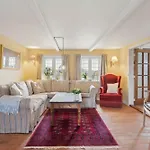 Spacious Near Nature Experiences